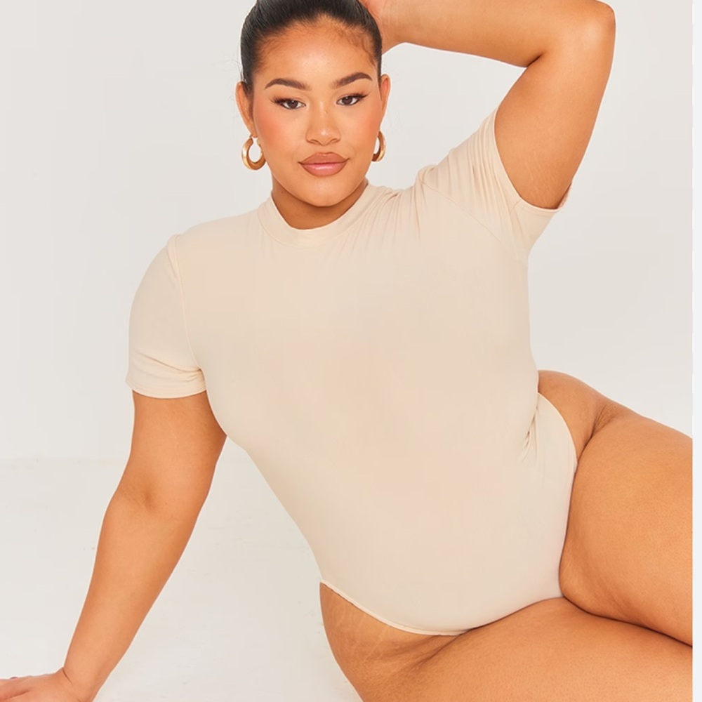 NEW PLUS CREAM HIGH NECK Soft Cap Sleeve Bodysuit Size: 12 (L)